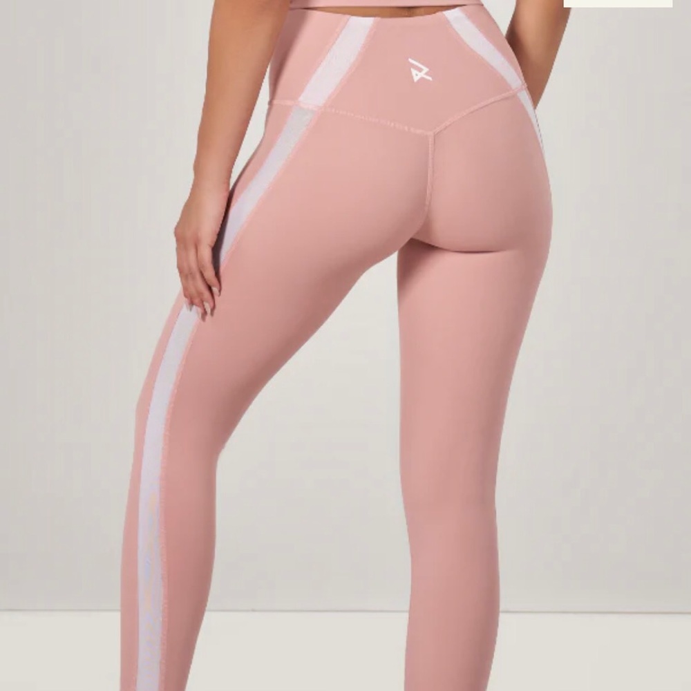 RARE FIT Mesh Leggings Rose Quartz Color